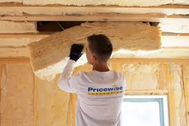 Best Garage Insulation  in Luxemburg, WI